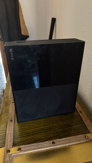 Xbox One 500GB + Controller Day One + 8 giochi