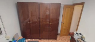 Armario y 3 mesitas de noche madera