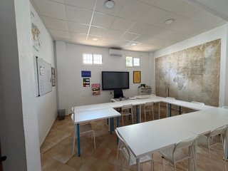 40 Mesas Ikea LINNMON/ADILS 100x60+40 sillas adde