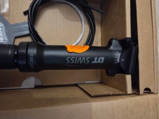 **Nueva** Tija DT Swiss One 30.9 Carbon