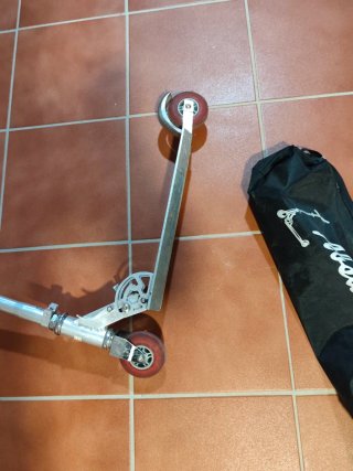 Patinete plegable con funda