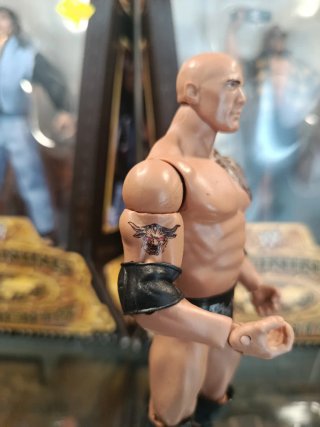The Rock figura WWE Mattel