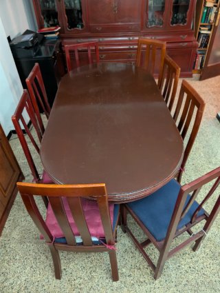 Mesa comedor madera y 8 sillas (4 + 4)