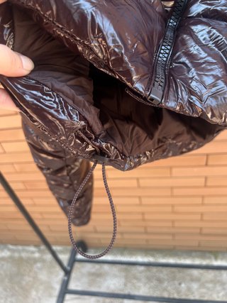 Chaqueta ZARA corta puffer marrón / burdeos