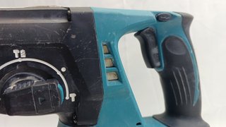 Martillo Percutor DHR242 + Batería 5Ah