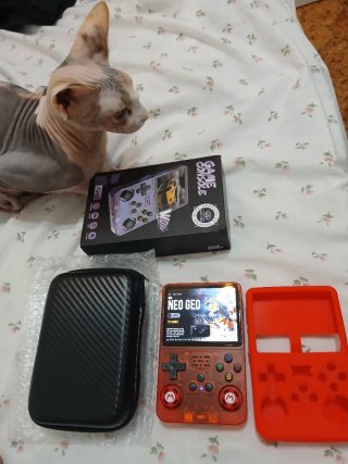 Consola Portátil Roja Nueva revive tus juegos