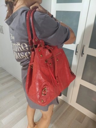 Bolso de piel rojo