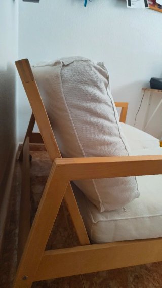 Sofá 2 plazas Lillberg Ikea madera.