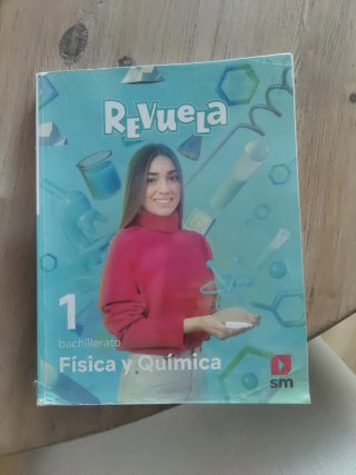 Libro Física química 1 de Bachillerato SM Revuela