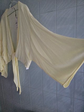 Blusa amarilla pastel Stradivarius talla L
