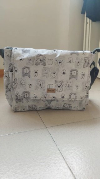 Silla de coche para bebé + bañera+ pañalera