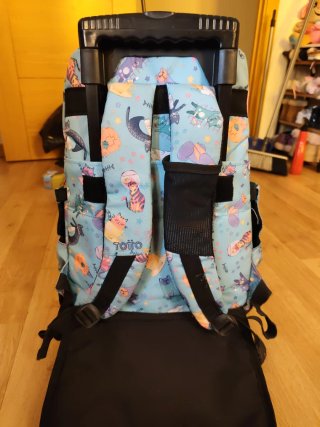 Mochila Totto con ruedas y estampado de gatos