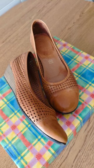 Zapatos piel.