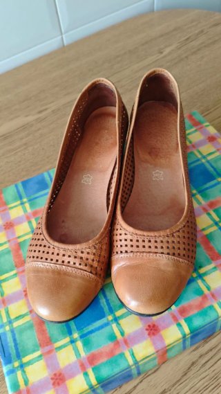 Zapatos piel.