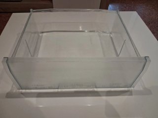 Repisas cristal y cajones plástico nevera Siemens