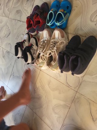 Par de zapatillas deportivas infantiles