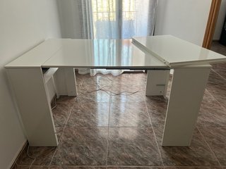 Mesa de comedor extensible blanca
