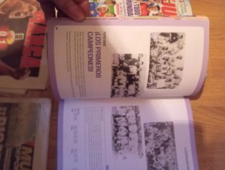 Vendo lote mundial guia, revista, periódico final