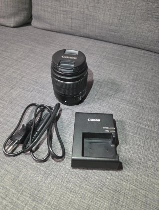 Canon EOS 1200D con Obiettivo 18-55mm Nuova