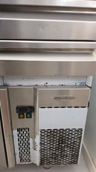 Nevera expositora / Encimera refrigerada