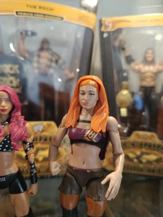 Sasha Banks y Becky Lynch duo divas Mattel