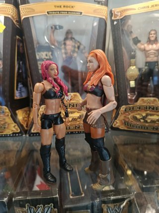 Sasha Banks y Becky Lynch duo divas Mattel