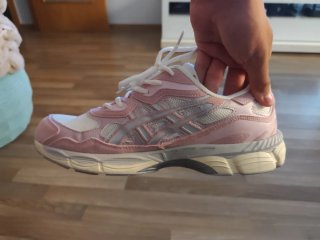 Zapatillas Asics rosa y blanco