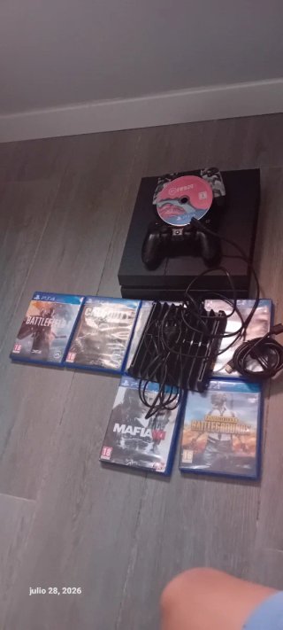 Console PS4 + Controller + Giochi