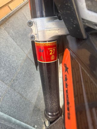 KTM 690 SMC Supermotard Negra/Naranja