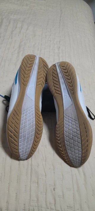 Botas Fútbol Sala Adidas Blancas y Azules