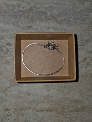 Pulsera de plata con estrellas
