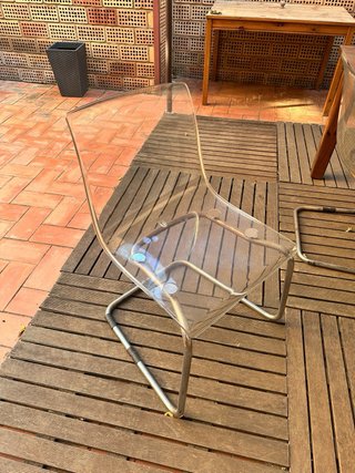 Mesa redonda cristal y metal con sus 4 sillas