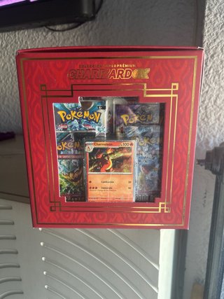 Colección Premium Charizard Caja Pokémon