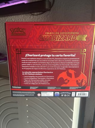 Colección Premium Charizard Caja Pokémon