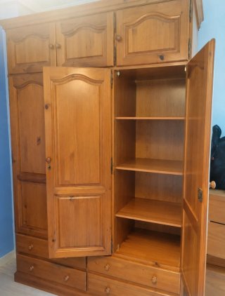 Armario madera pino maciza + regalo mesilla