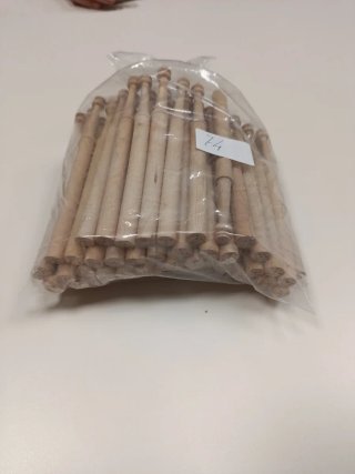 74 bolillos de madera
