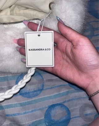 Borsa bianca in pelliccia sintetica con manici int