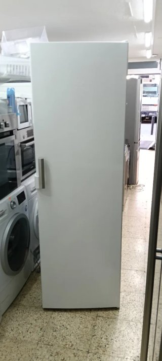 Congelador Vertical Balay No Frost A+