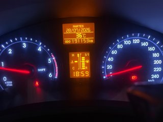 Toyota Avensis 2012