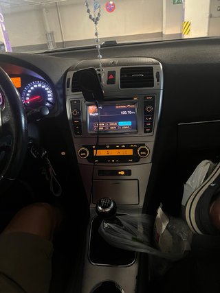 Toyota Avensis 2012