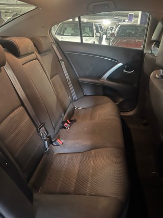 Toyota Avensis 2012