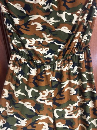 Mono largo estampado camuflaje