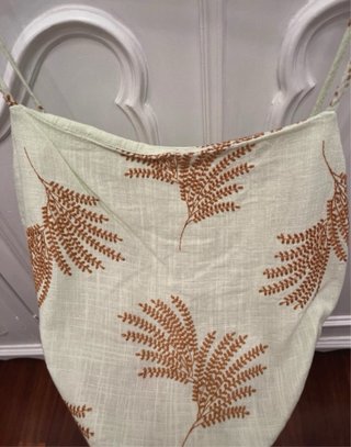 Top Zara verde con estampado
