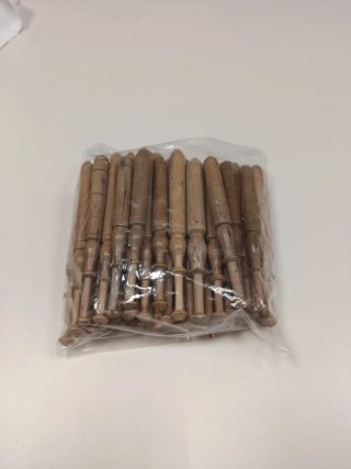 46 bolillos de madera