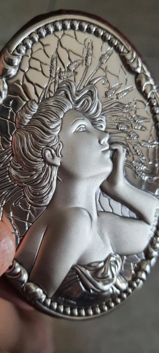 Cornice Argento di Jean Swan Gordon