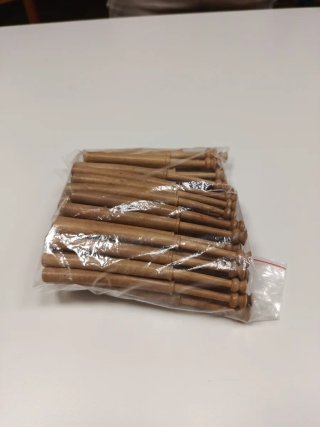 51 bolillos de madera para encaje