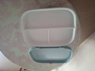 Caja de medicina familiar gris
