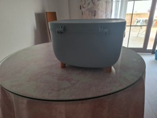Caja de medicina familiar gris