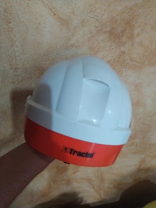 Casco de obra blanco