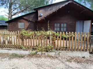 Casa de madera en parcela camping ( los carasoles)